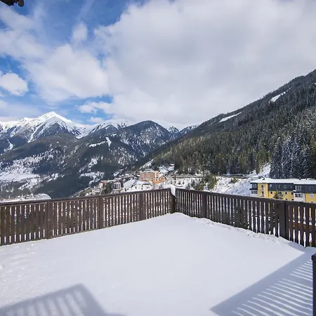Apartment Charming With Patio Bad Gastein