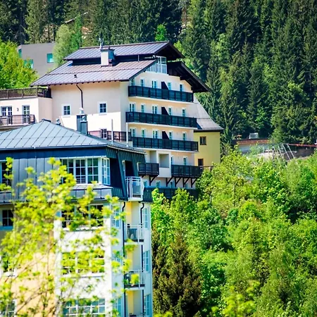 Apartment In Near Slopes