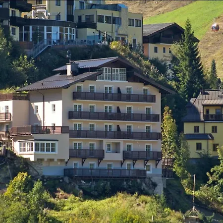 Charming With Patio Apartment Bad Gastein