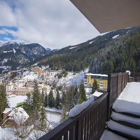Charming With Patio Apartment Bad Gastein