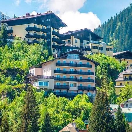Apartment Charming With Patio Bad Gastein