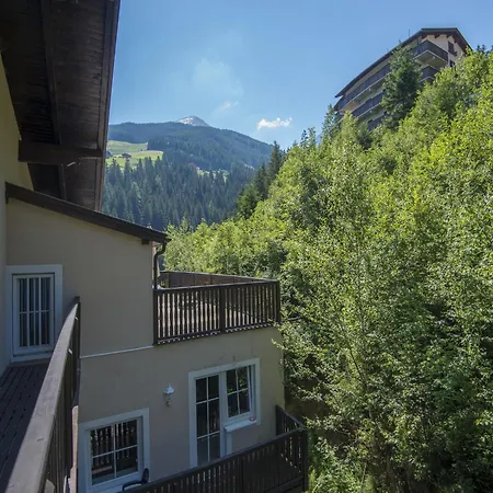Charming With Patio Bad Gastein