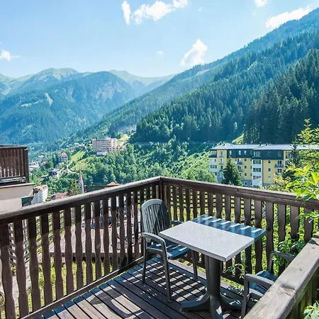 Charming With Patio